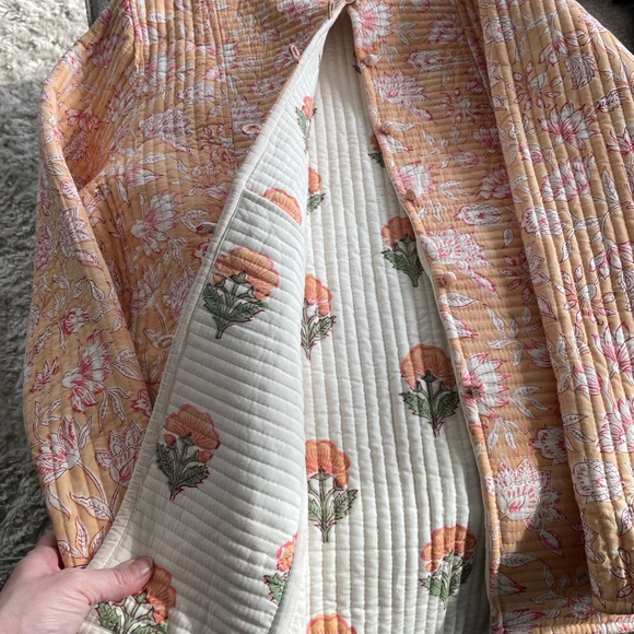Floral reversible Quilted Jacket- cotton. - Picture 2 of 8
